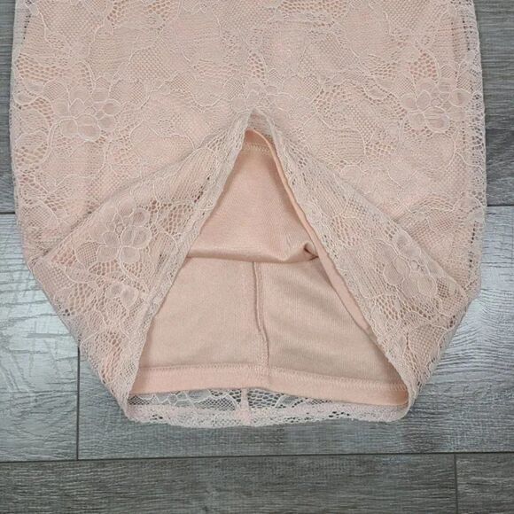 TFNC London Darren Bell Sleeve Lace Peach Bodycon Mini Dress Small - Picture 12 of 17